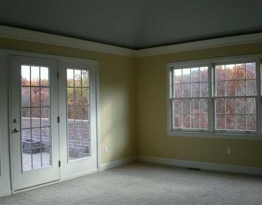 515 Farndale Road, Unit 515 Pittsburgh, PA 15215 - Photo 5 of 8 Master Bedroom.