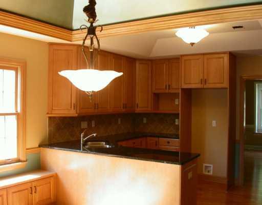 515 Farndale Road, Unit 515 Pittsburgh, PA 15215 - Photo 7 of 8 Kitchen.