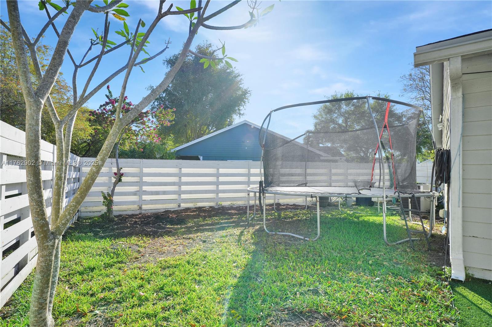 14914 Southwest 142nd Place Miami, FL 33186 - Photo 31 of 39