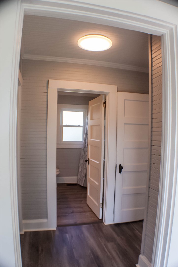 300 Betsy Street Iva, SC 29655 - Photo 21 of 46 Hallway area