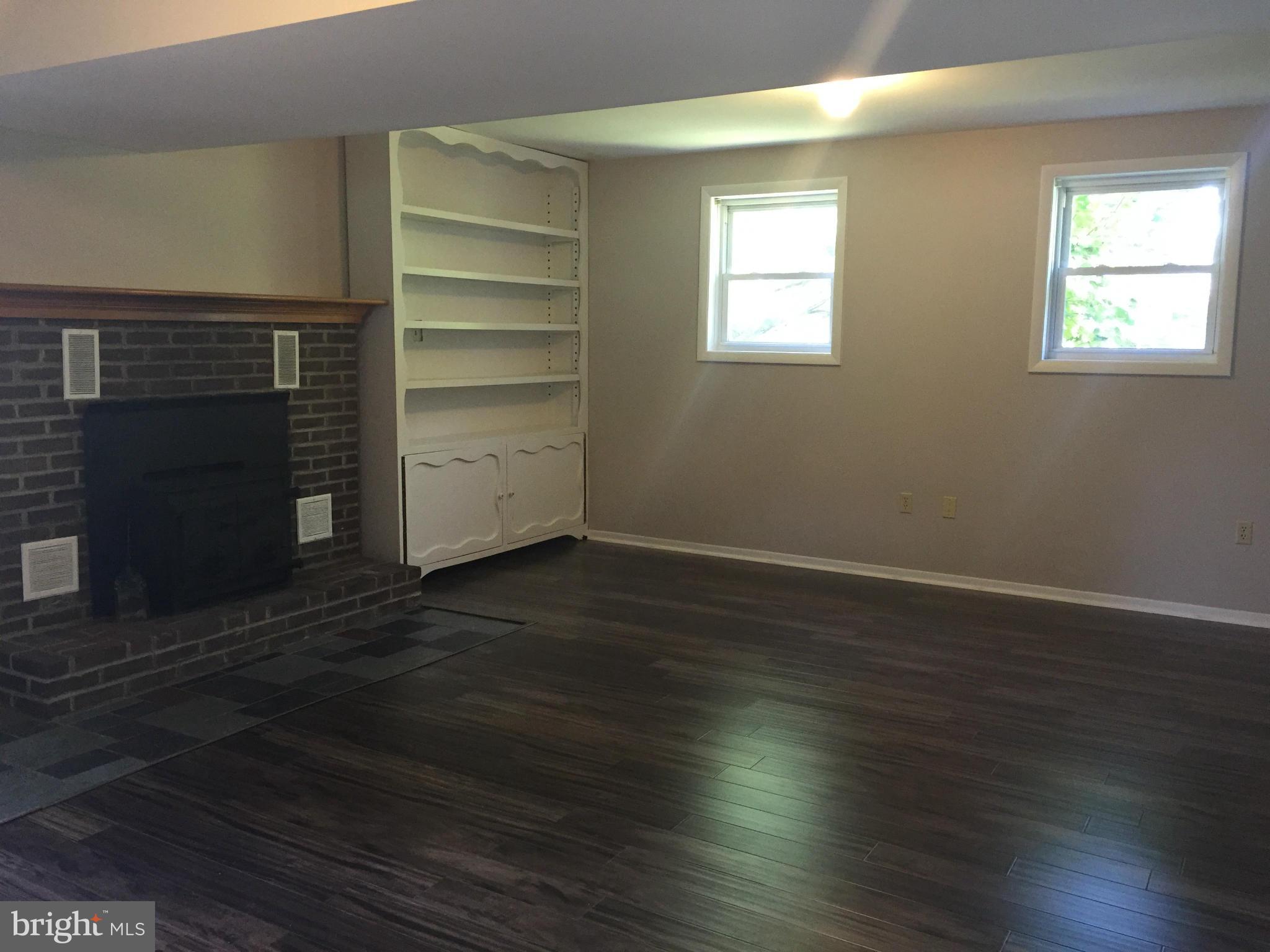 18036 Lappans Road Fairplay, MD 21733 - Photo 3 of 27 Family Room