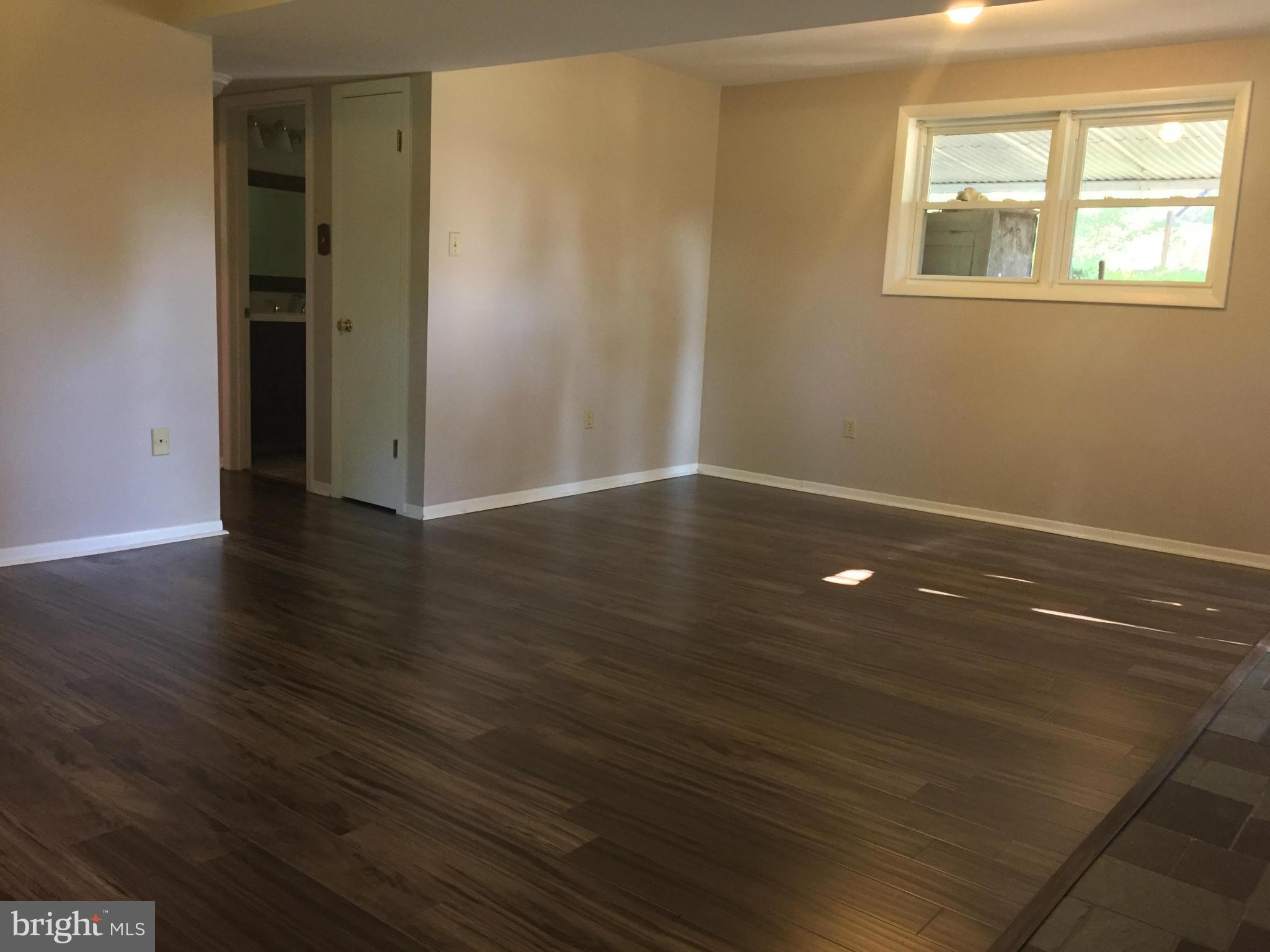 18036 Lappans Road Fairplay, MD 21733 - Photo 9 of 27 Family Room