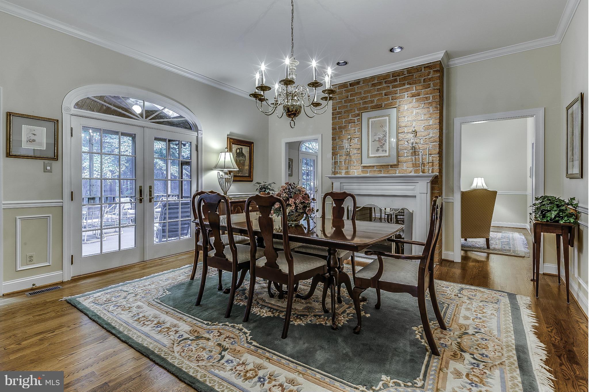 10430 Kingsbridge Road Ellicott City, MD 21042 - Photo 12 of 30 Dining Room