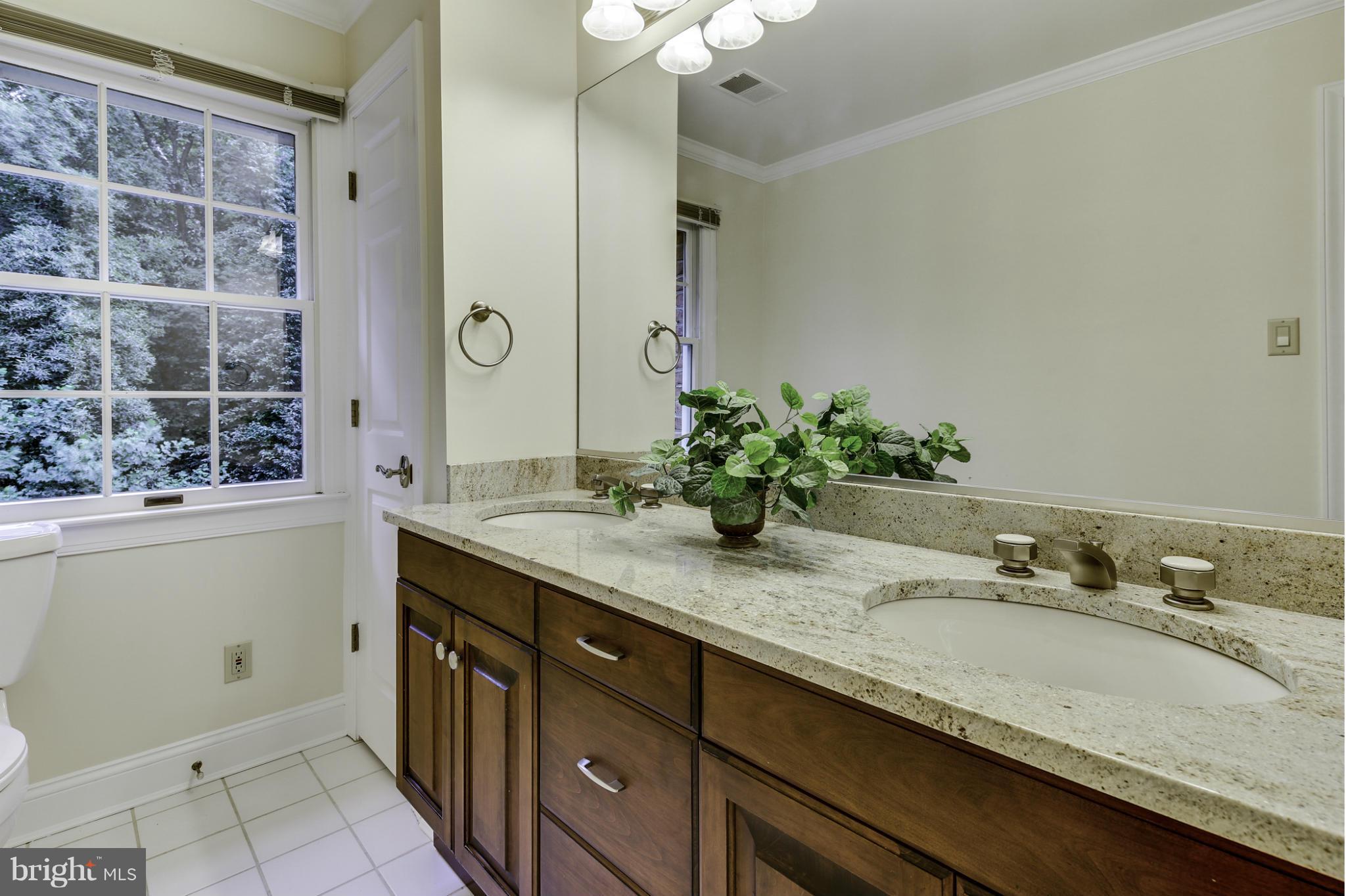 10430 Kingsbridge Road Ellicott City, MD 21042 - Photo 22 of 30 Bath