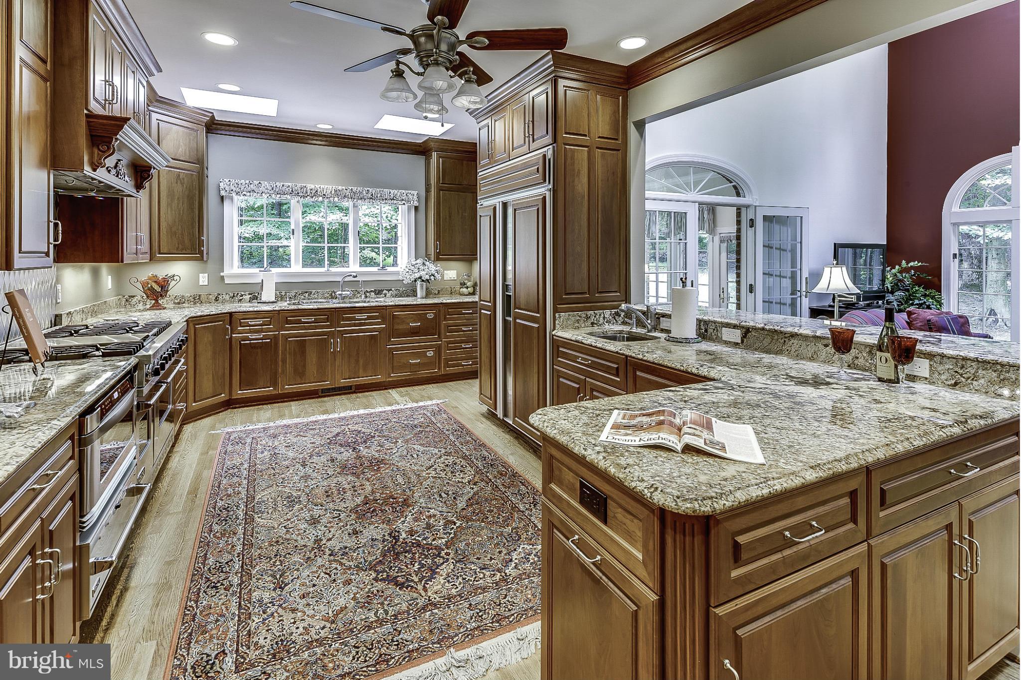 10430 Kingsbridge Road Ellicott City, MD 21042 - Photo 5 of 30 Kitchen