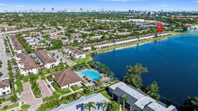 $2,950 | 20544 Northeast 5th Place, Miami, FL 33179