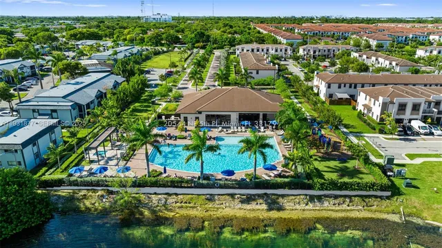 $2,950 | 20544 Northeast 5th Place, Miami, FL 33179