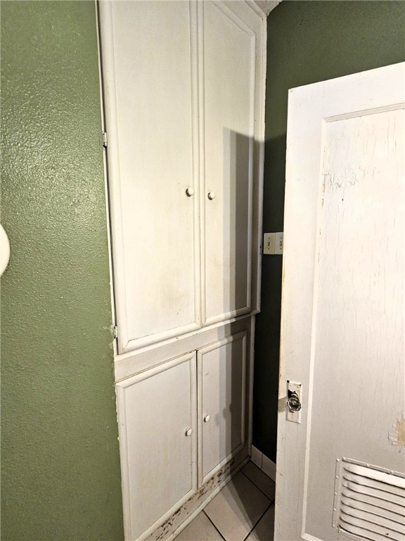 3218 McArdle Road Corpus Christi, TX 78415 - Photo 13 of 32 a view of bathroom