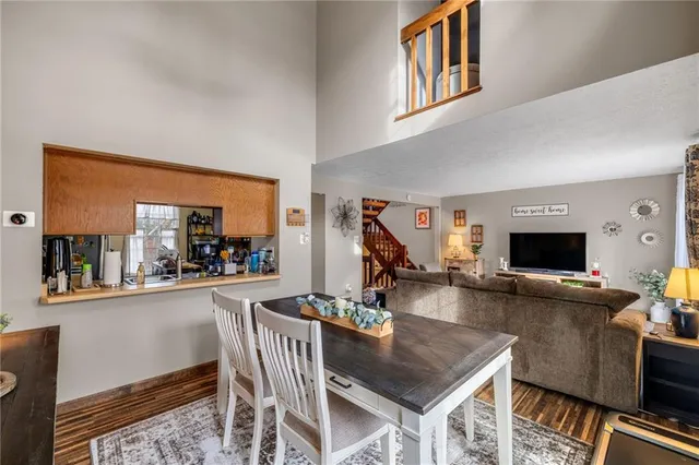 $205,000 | 303 Timberglen Drive, Imperial, PA 15126