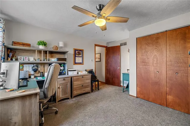 $205,000 | 303 Timberglen Drive, Imperial, PA 15126