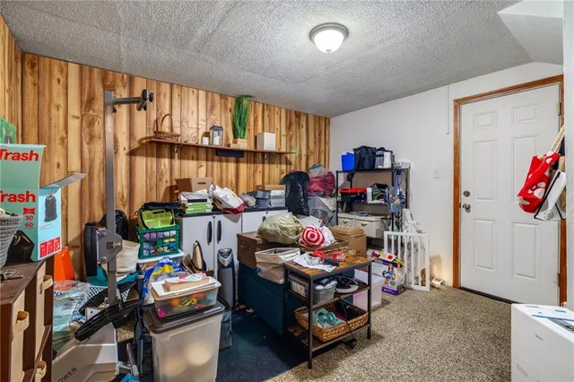 $205,000 | 303 Timberglen Drive, Imperial, PA 15126