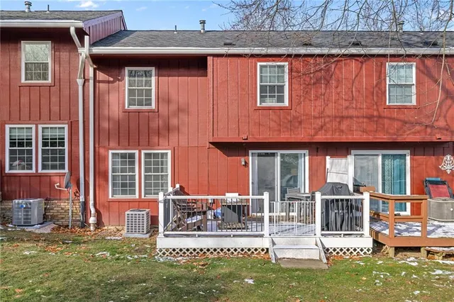 $205,000 | 303 Timberglen Drive, Imperial, PA 15126