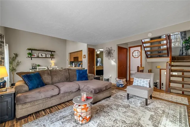 $205,000 | 303 Timberglen Drive, Imperial, PA 15126