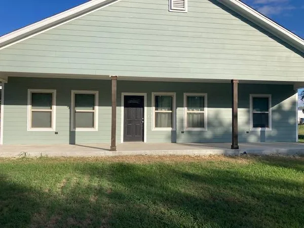$330,000 | 279 South Camden Street, Dublin, TX 76446
