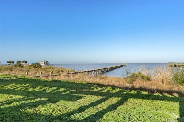 $550,000 | 316 Calcasieu Lake Drive, Lake Charles, LA 70607
