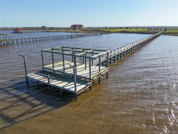 $550,000 | 316 Calcasieu Lake Drive, Lake Charles, LA 70607