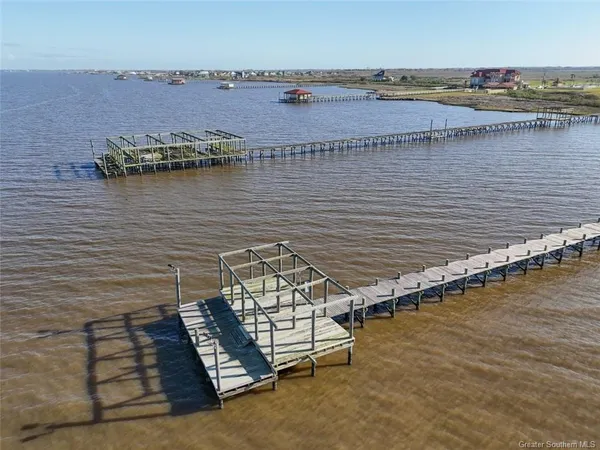 $550,000 | 316 Calcasieu Lake Drive, Lake Charles, LA 70607