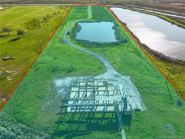 $575,000 | 316 Calcasieu Lake Drive, Lake Charles, LA 70607