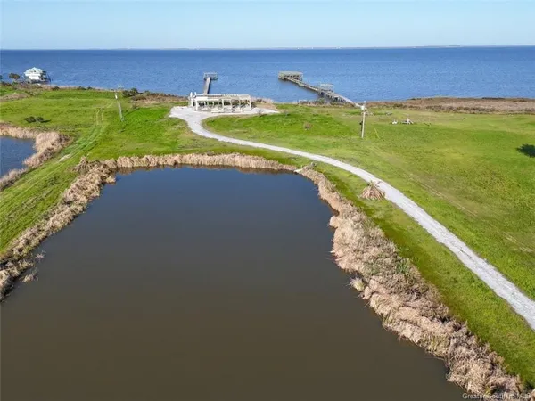 $550,000 | 316 Calcasieu Lake Drive, Lake Charles, LA 70607