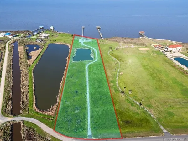 $550,000 | 316 Calcasieu Lake Drive, Lake Charles, LA 70607