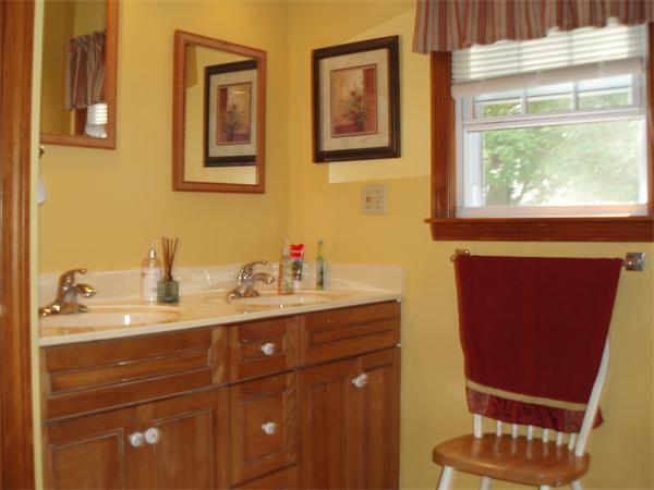 563 Ralph Talbot Street Weymouth, MA 02190 - Photo 18 of 26 Gallery Image 18