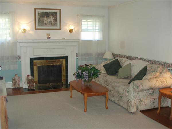 563 Ralph Talbot Street Weymouth, MA 02190 - Photo 8 of 26 Gallery Image 8