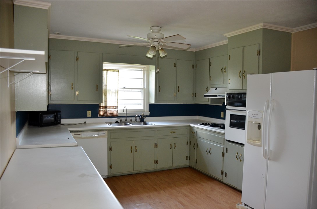 92 Cardinal Drive Clemson, SC 29631 - Photo 6 of 24 Gallery Image 6
