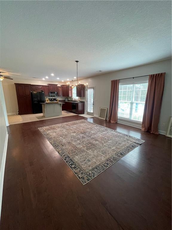 12 Diamond Road Opelika, AL 36804 - Photo 4 of 27 Gallery Image 4