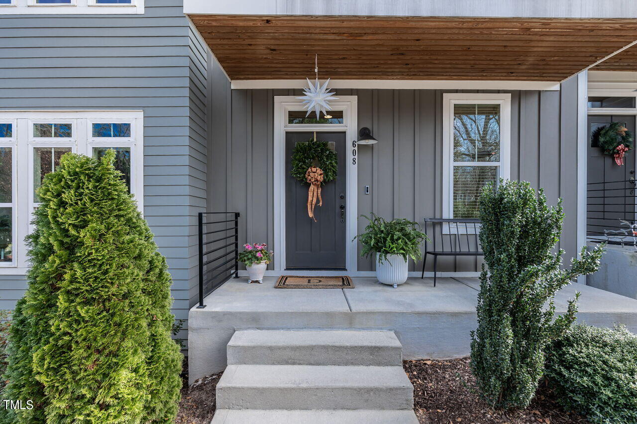 608 Watauga Street Raleigh, NC 27604 - Photo 2 of 27 005-1280x960-front-porch