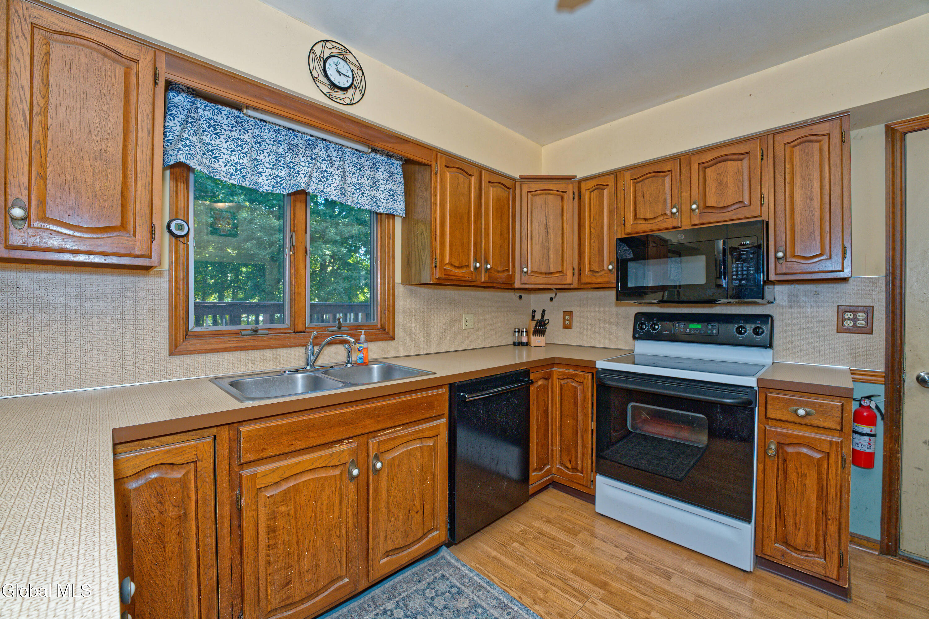 504 Swaggertown Road Glenville, NY 12302 - Photo 11 of 56 2 Kitchen 3