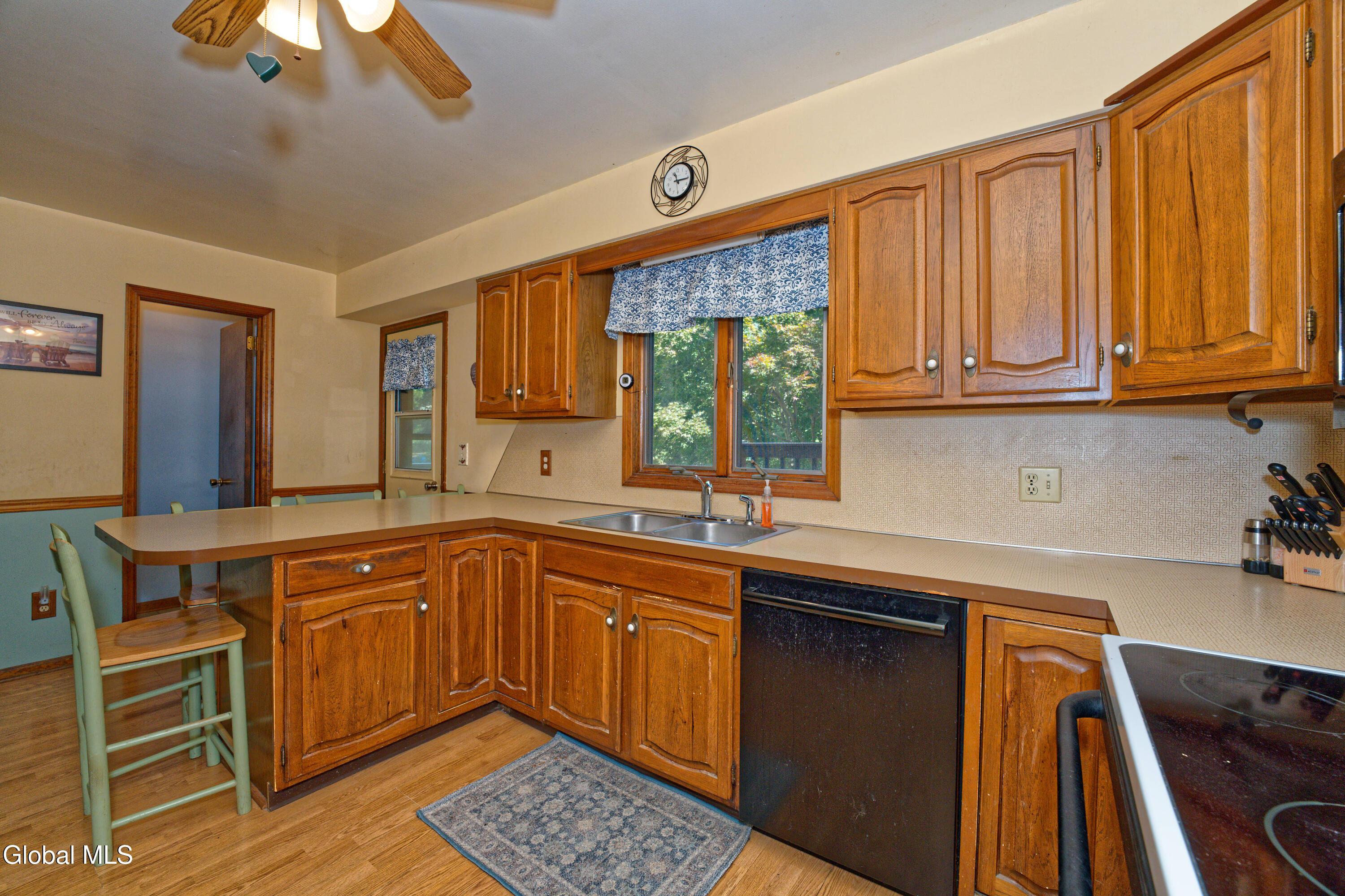 504 Swaggertown Road Glenville, NY 12302 - Photo 12 of 56 2 Kitchen 4