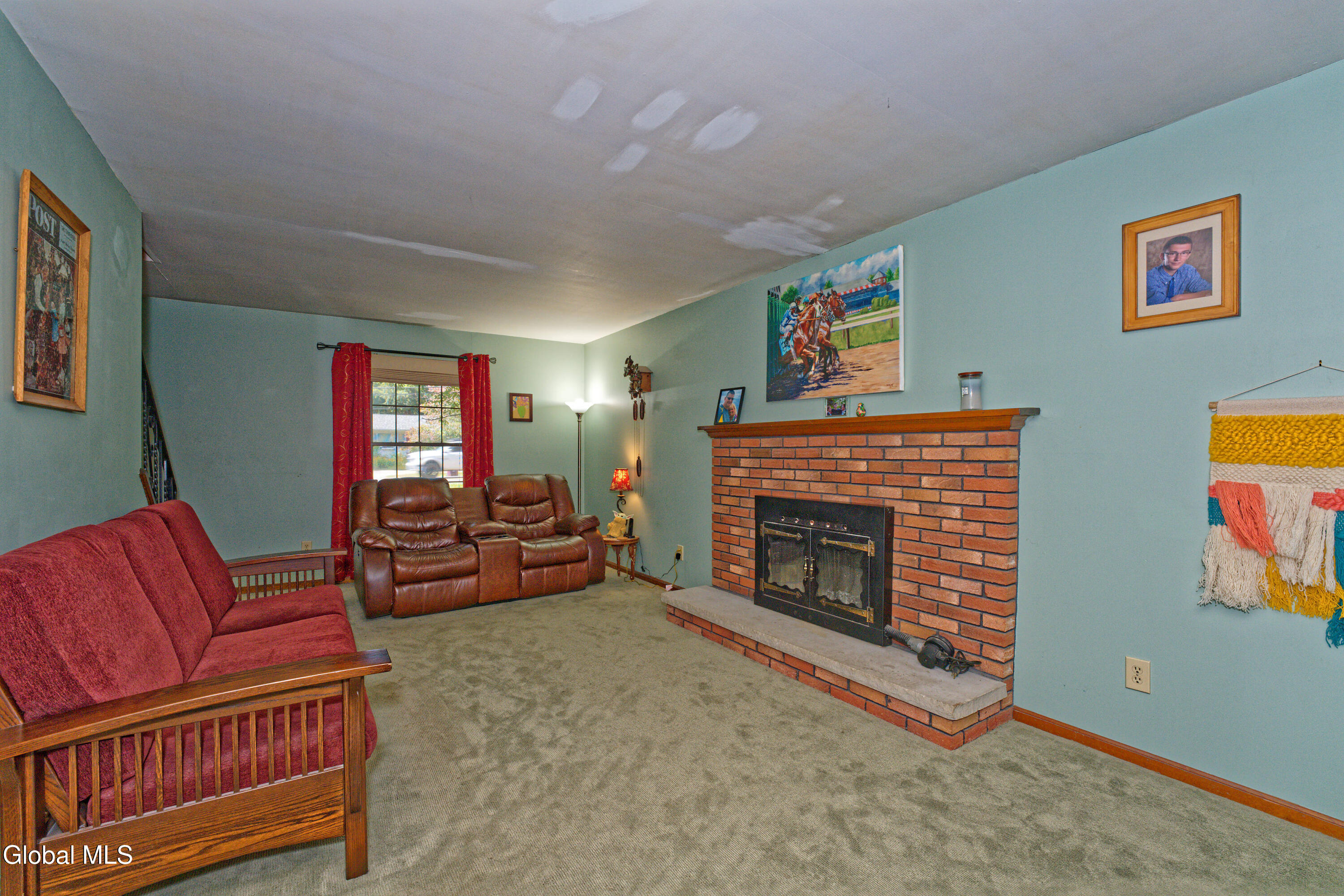 504 Swaggertown Road Glenville, NY 12302 - Photo 5 of 56 1 Livingroom 1