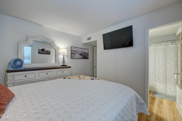 $186,000 | 10166 Beach Drive Southwest, Unit 5101, Calabash, NC 28467