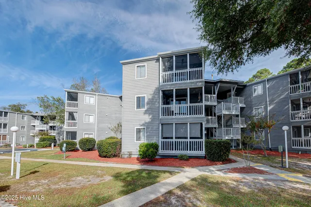 $186,000 | 10166 Beach Drive Southwest, Unit 5101, Calabash, NC 28467