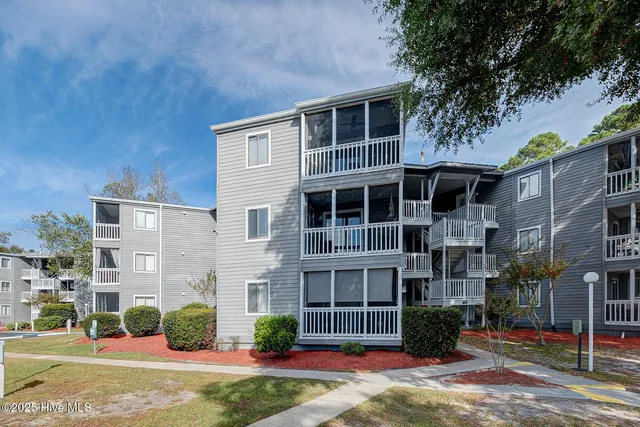 $186,000 | 10166 Beach Drive Southwest, Unit 5101, Calabash, NC 28467