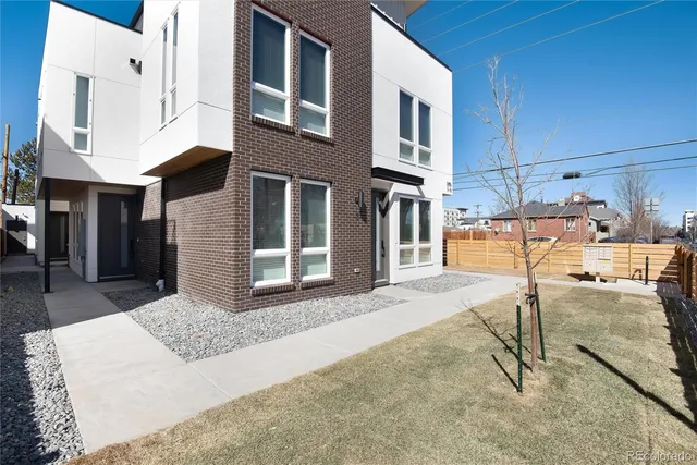 a house view with a outdoor space