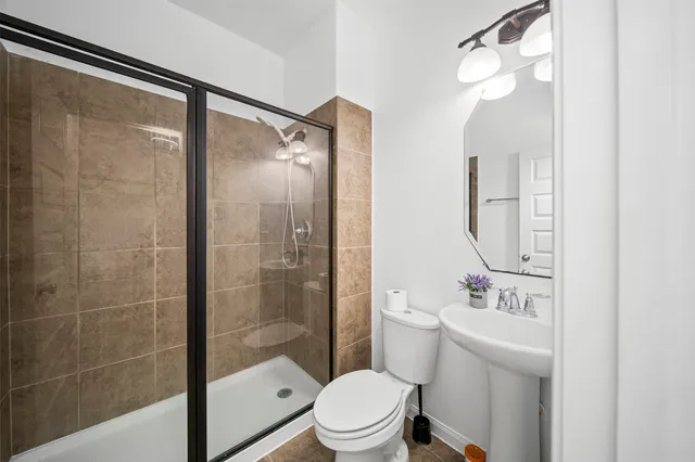 $3,400 | 4663 Rockton Hills Lane, Sugar Land, TX 77479