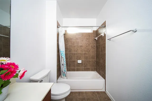 $3,400 | 4663 Rockton Hills Lane, Sugar Land, TX 77479