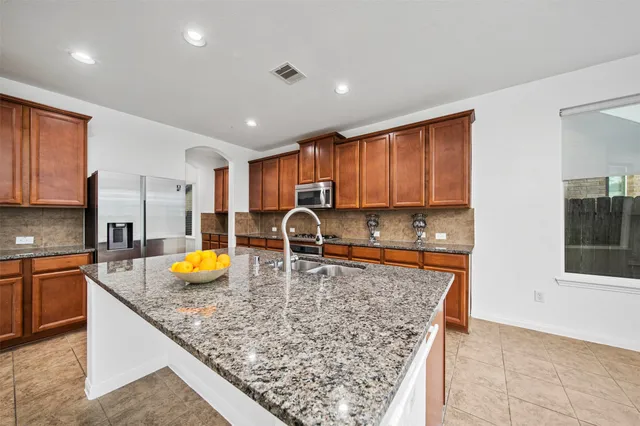 $3,400 | 4663 Rockton Hills Lane, Sugar Land, TX 77479