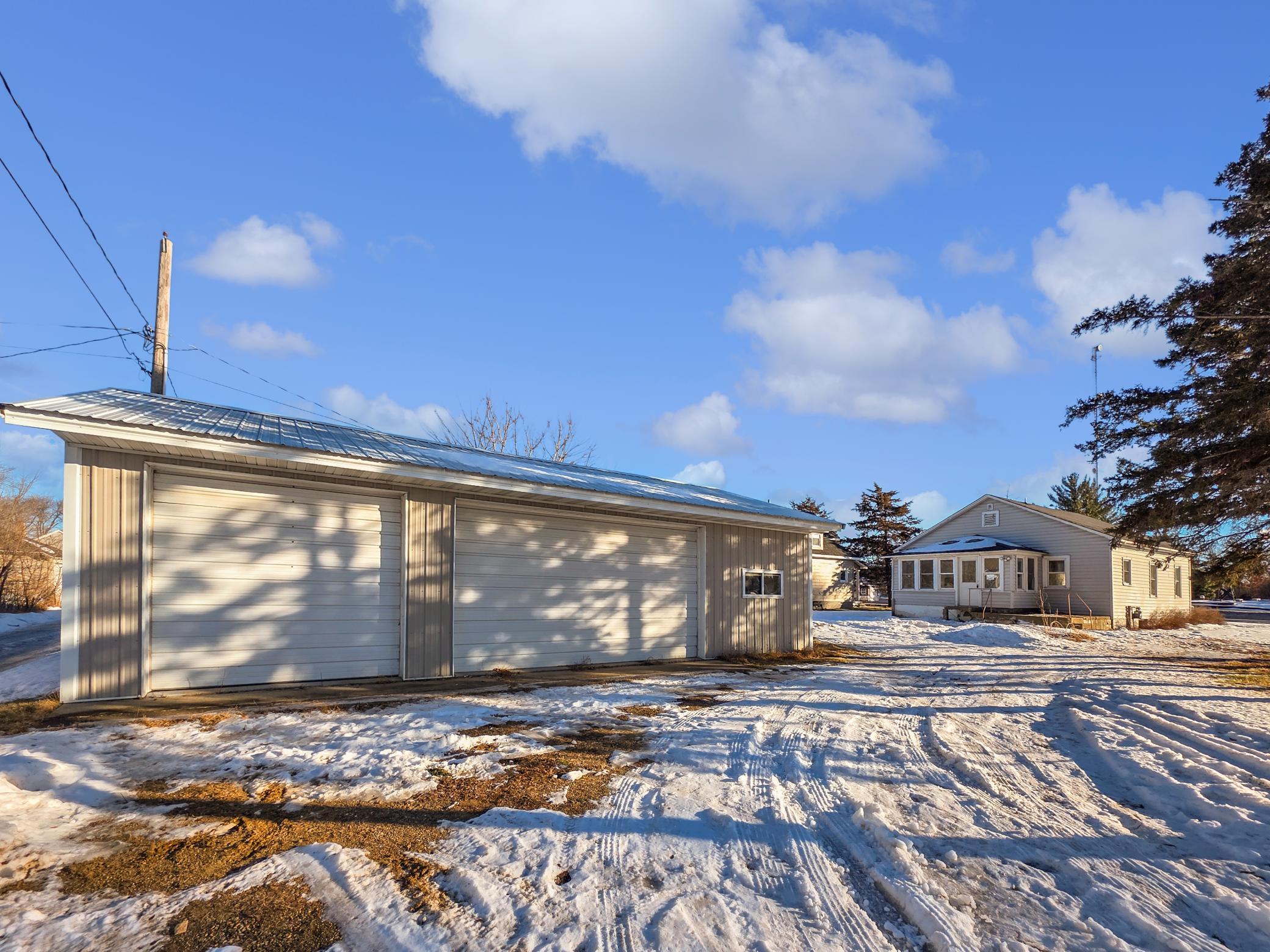 901 Highway 10 Staples, MN 56479 - Photo 2 of 24