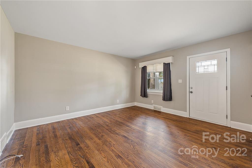 2100 Eaton Road Charlotte, NC 28205 - Photo 9 of 19 Gallery Image 9
