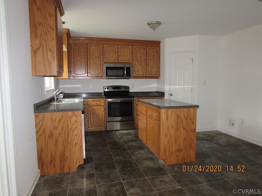 8616 Baltimore Road Ford, VA 23850 - Photo 6 of 34