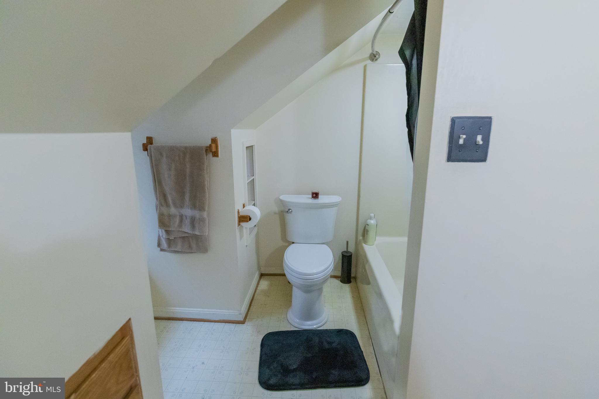 6902 Williamsport Pike Falling Waters, WV 25419 - Photo 13 of 22