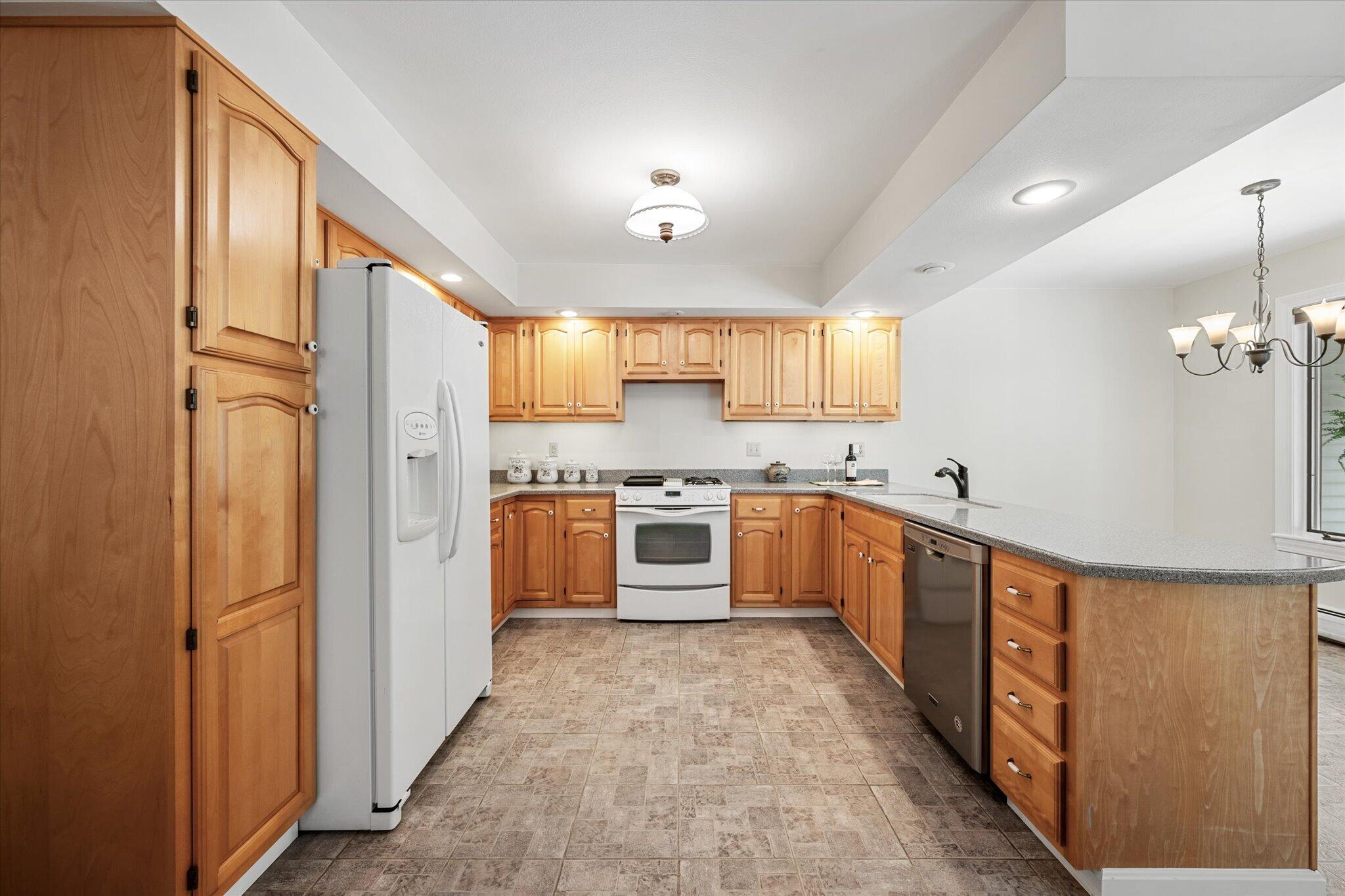 345 Five Road Carmel, ME 04419 - Photo 23 of 67 22-Kitchen