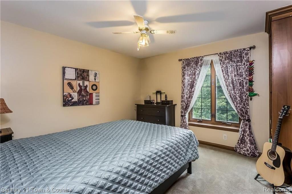 545 Sunlight Drive Rochester Hills, MI 48309 - Photo 43 of 68