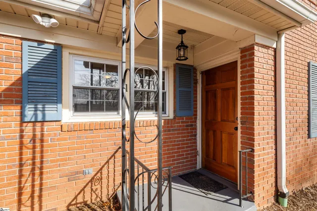 $375,000 | 1 Alpine Drive, Taylors, SC 29687