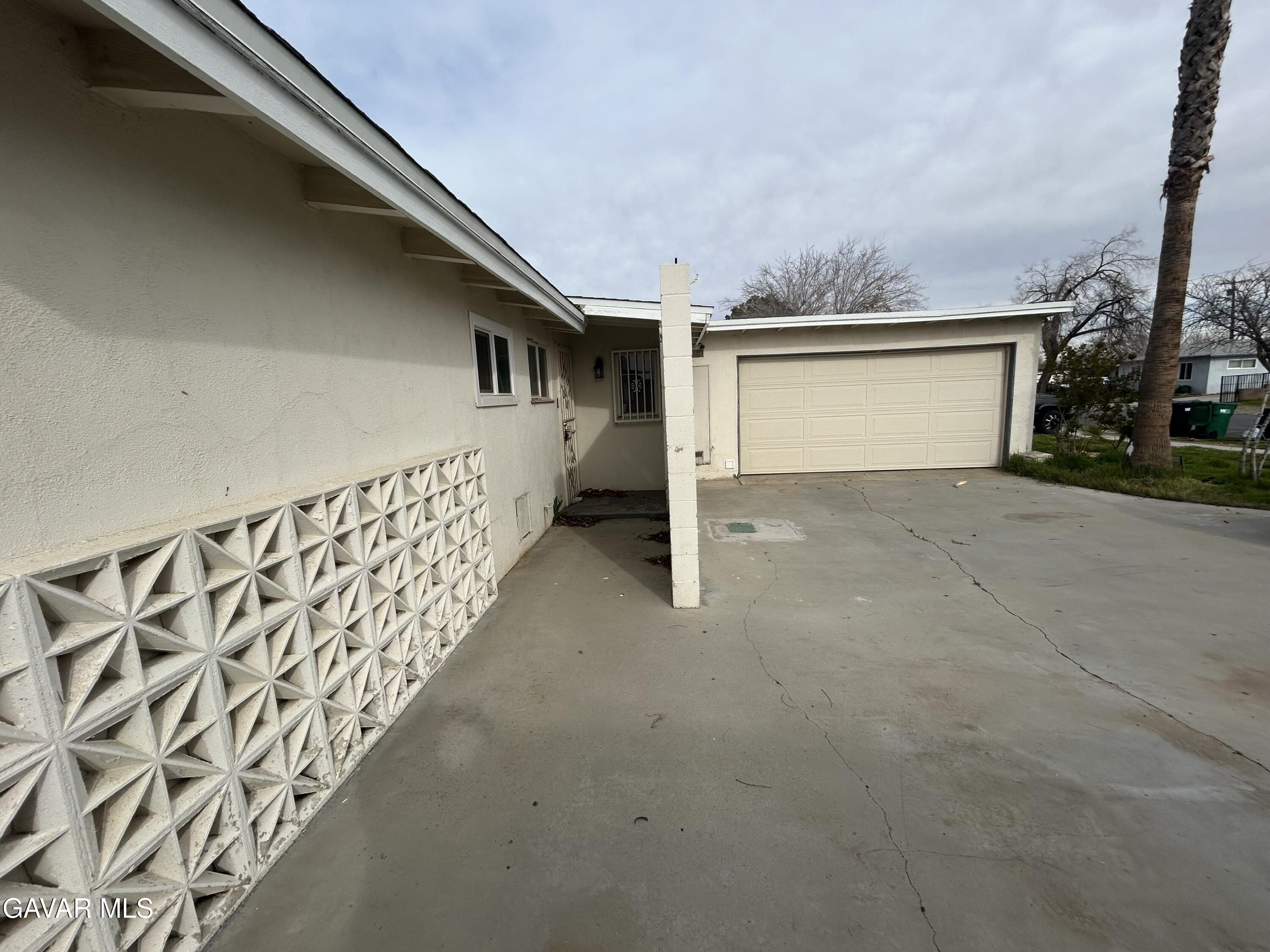44021 3rd Street East Lancaster, CA 93535 - Photo 1 of 16 a view of entryway