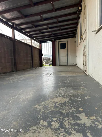 a view of large parking space