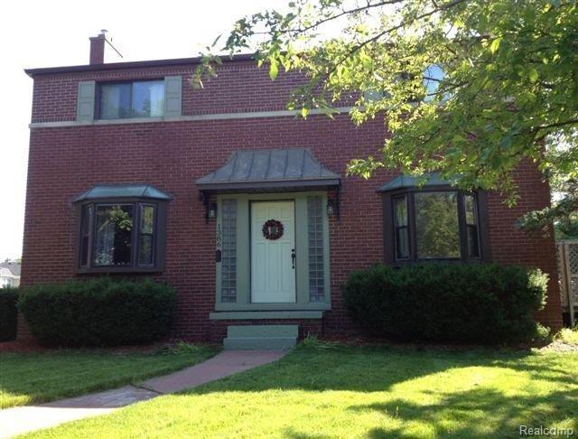 1386 Devonshire 