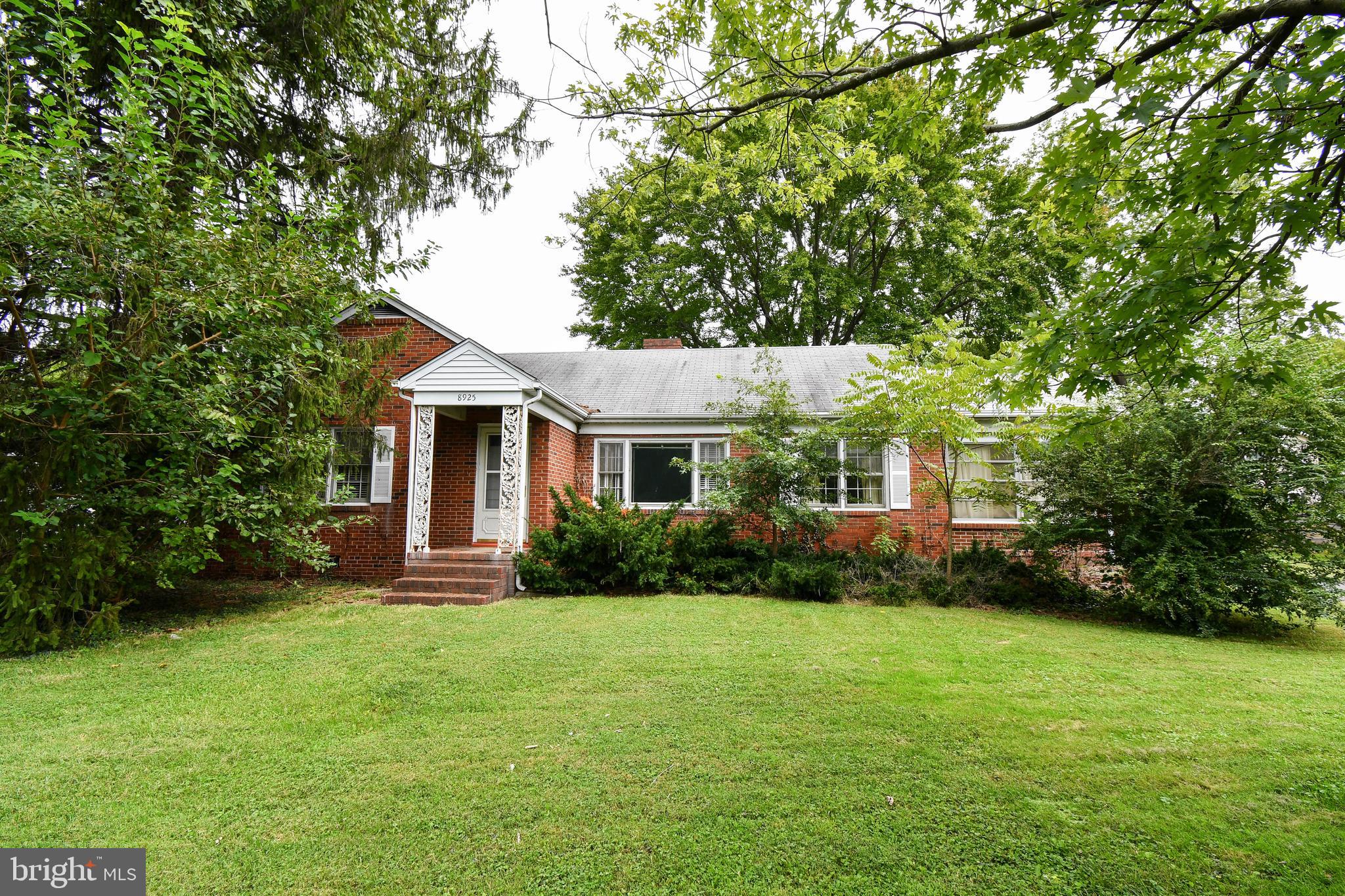 8925 Sudley Road Manassas, VA 20110 - Photo 1 of 33 Welcome home!